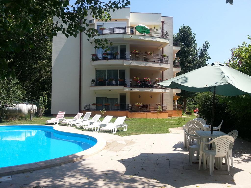 Club Topaz Apartments 尼普顿 外观 照片