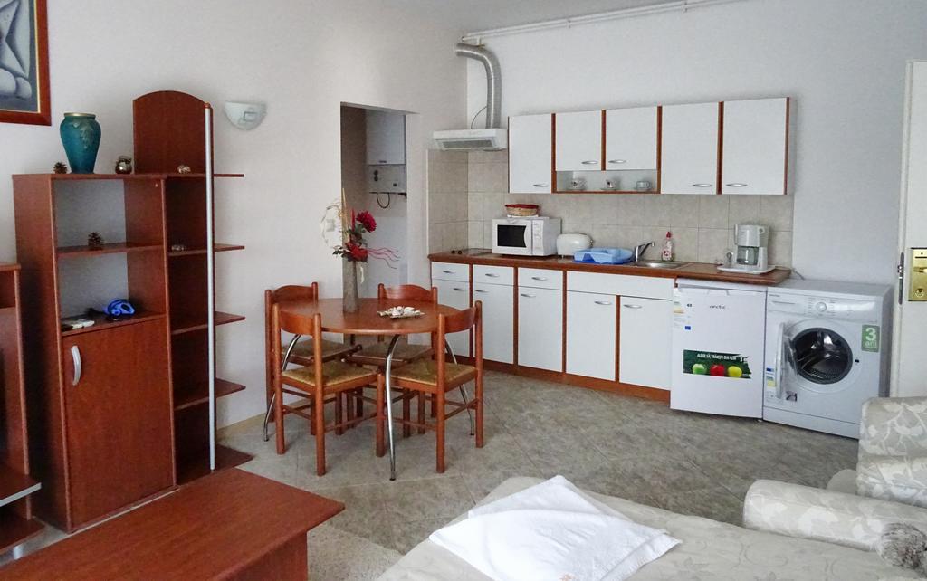 Club Topaz Apartments 尼普顿 外观 照片