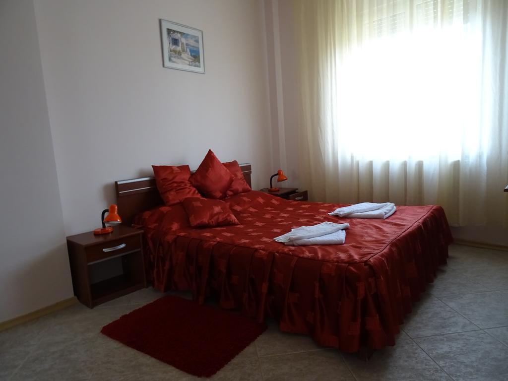 Club Topaz Apartments 尼普顿 外观 照片