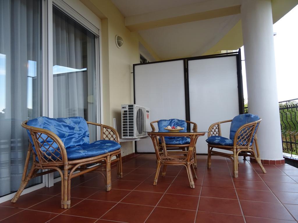 Club Topaz Apartments 尼普顿 外观 照片