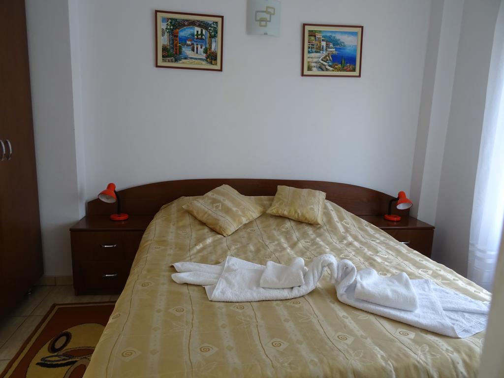 Club Topaz Apartments 尼普顿 外观 照片