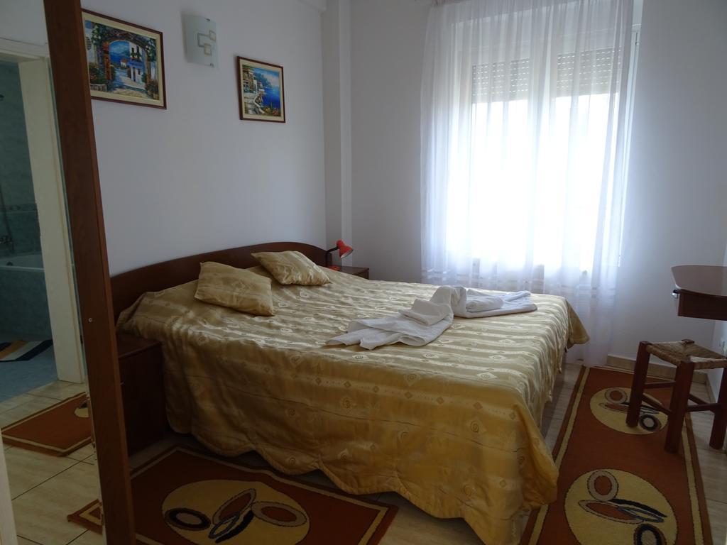 Club Topaz Apartments 尼普顿 外观 照片