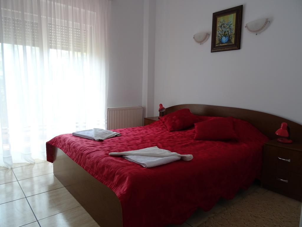 Club Topaz Apartments 尼普顿 外观 照片