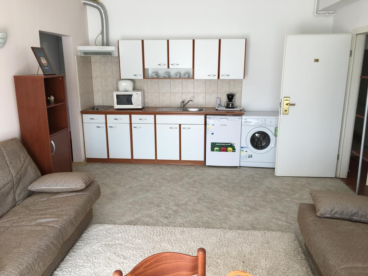 Club Topaz Apartments 尼普顿 外观 照片